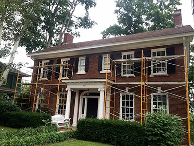 Using scaffolding on a home